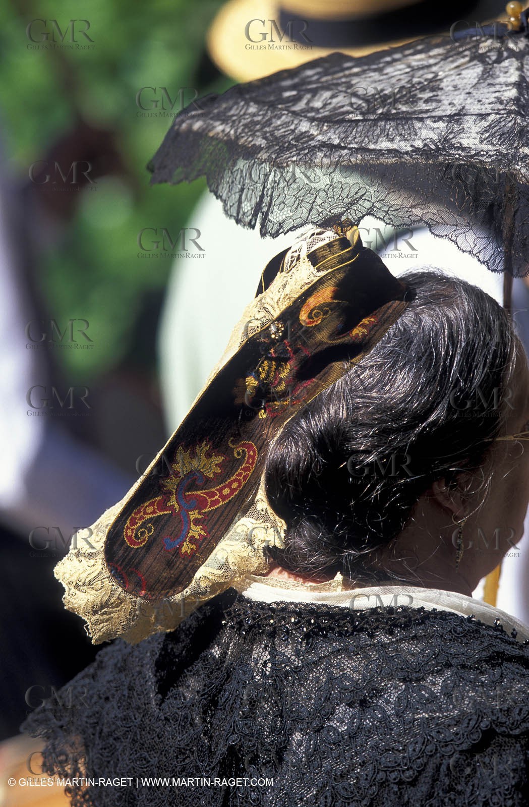 Women of Arles in traditional costume