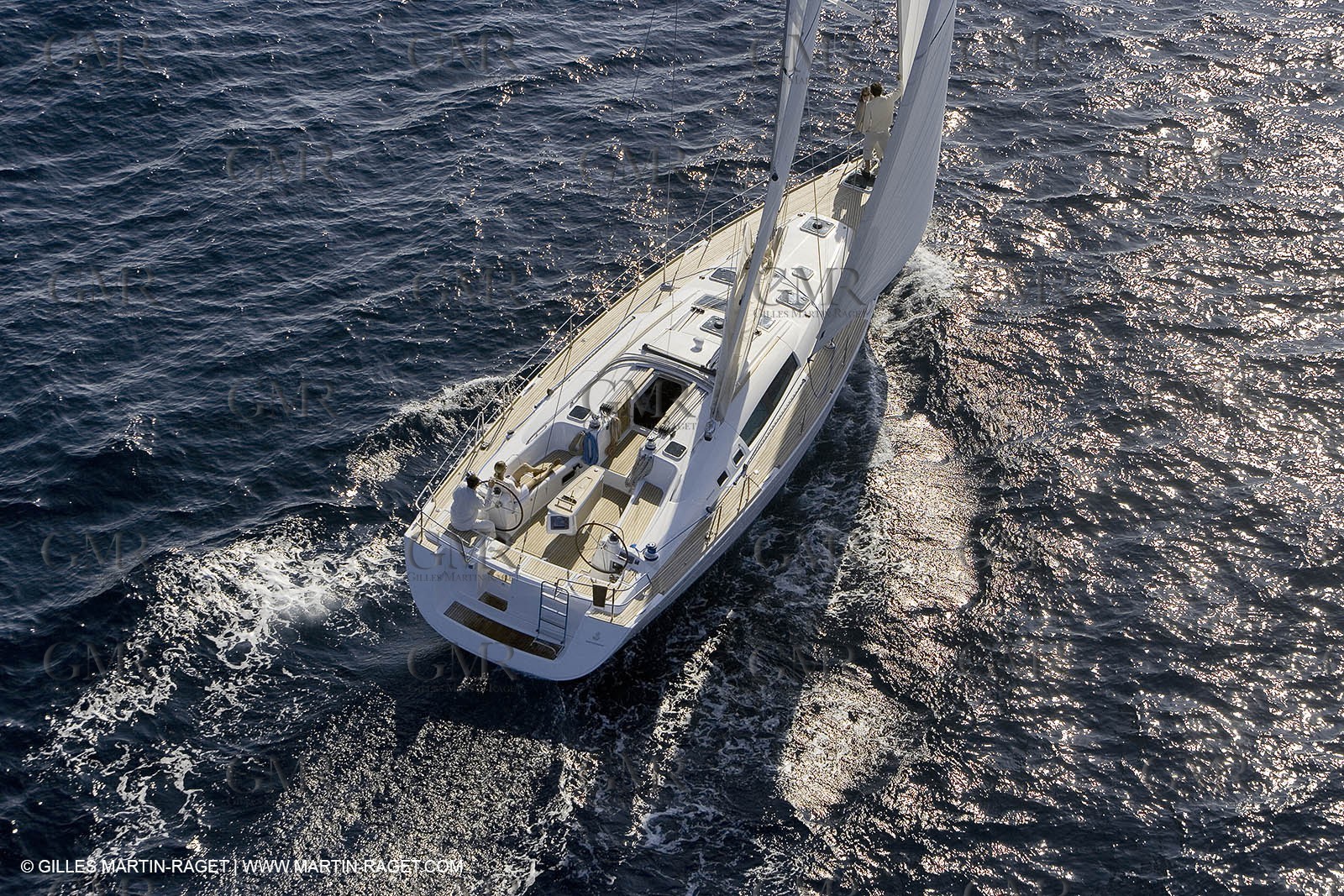 Crusing monohull sailing