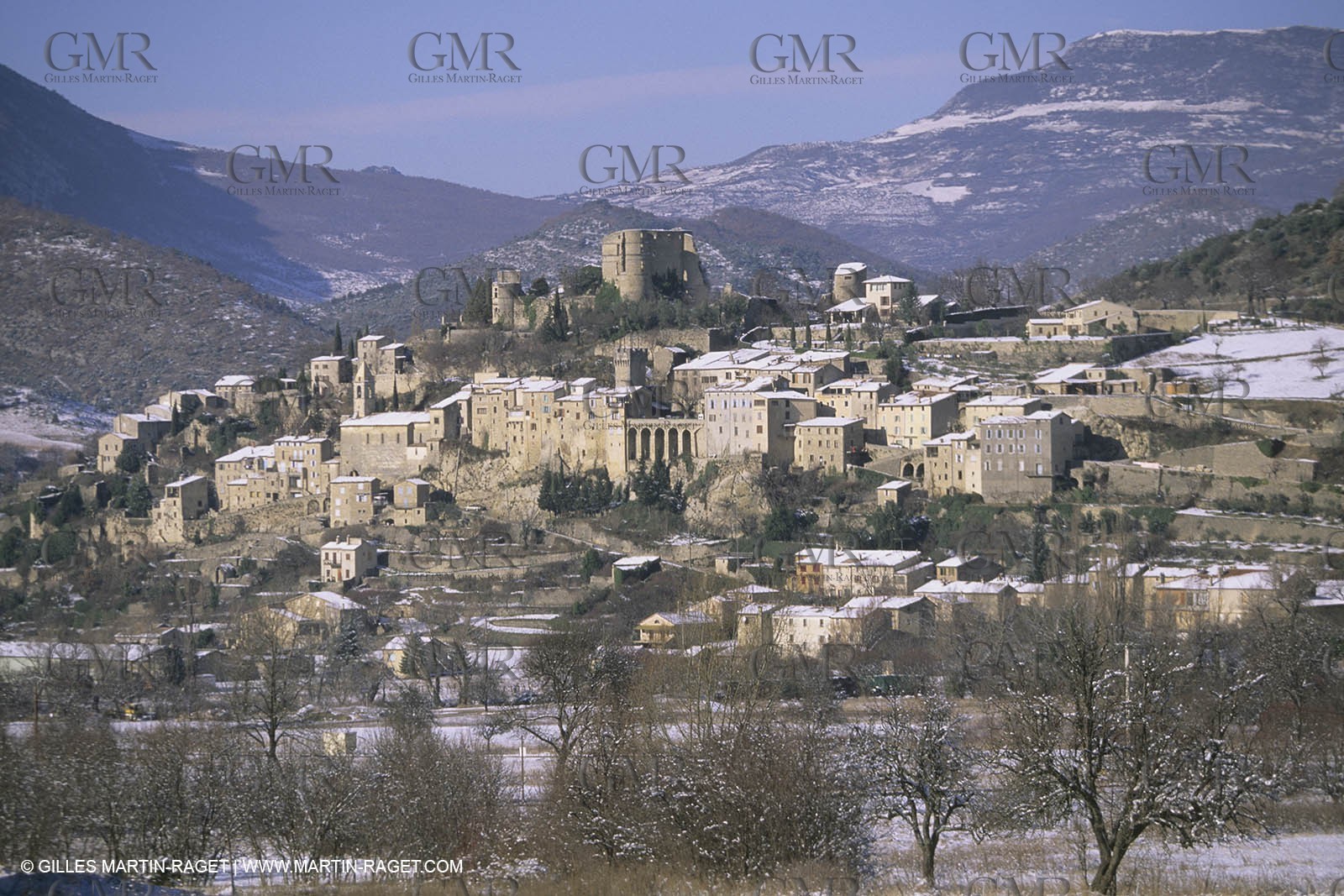 France, Provence, Neige en hiver   Snow in Provence