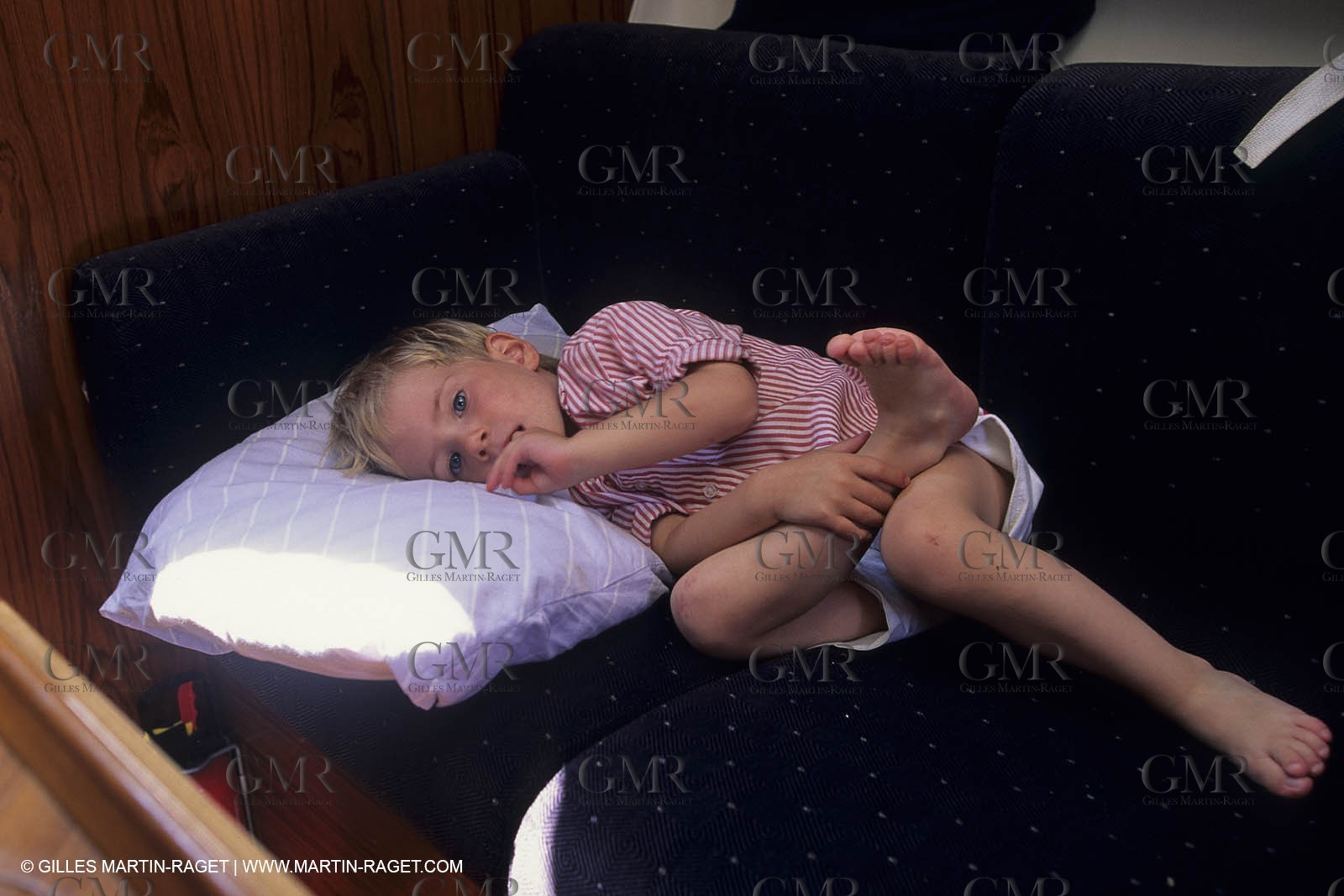 Sailing, cruising, children onboard