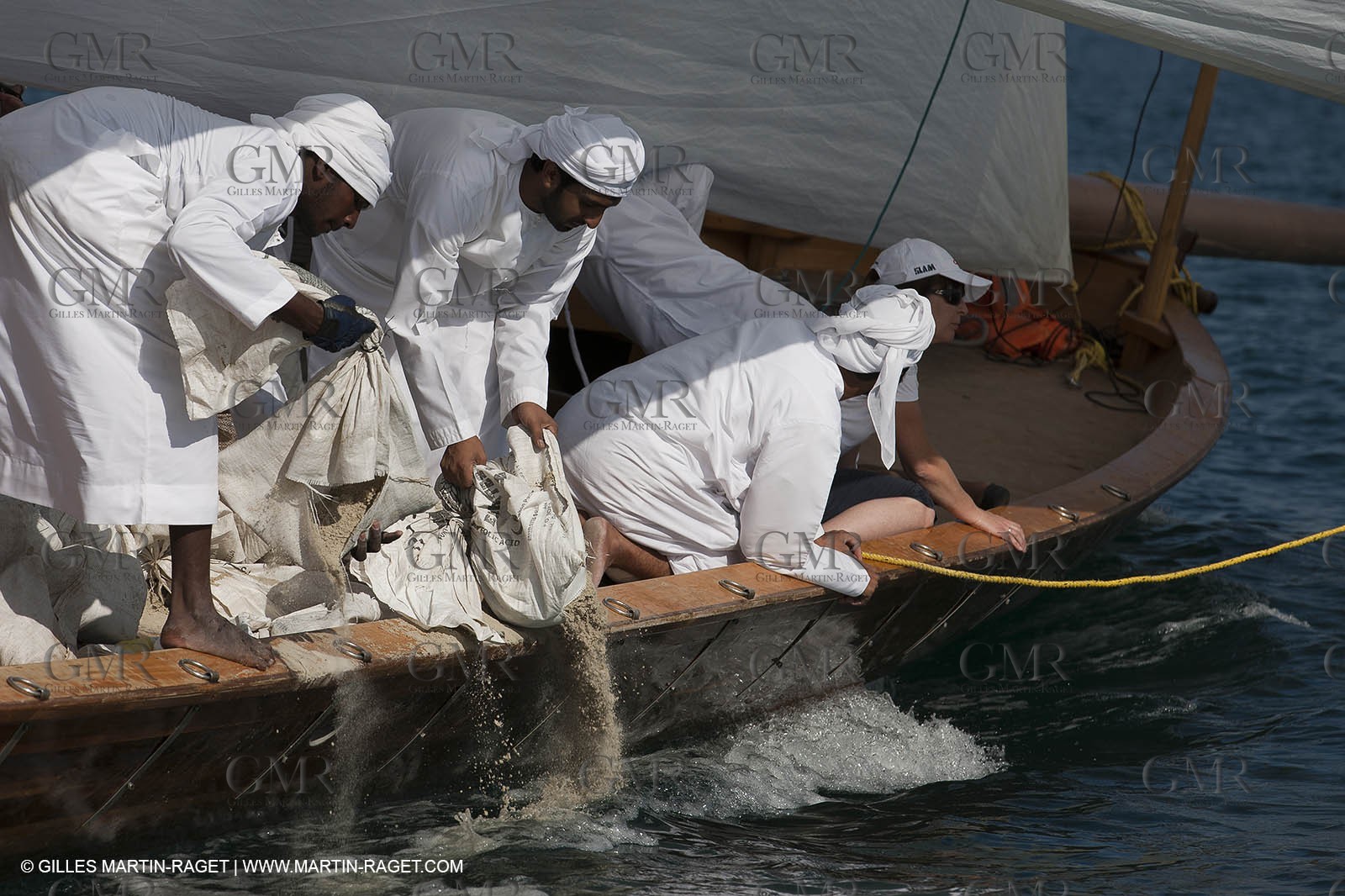 20 11 2010 - Dubai (UAE) - Dubai Louis Vuitton Trophy - Traditionnal dhow races for competing teams