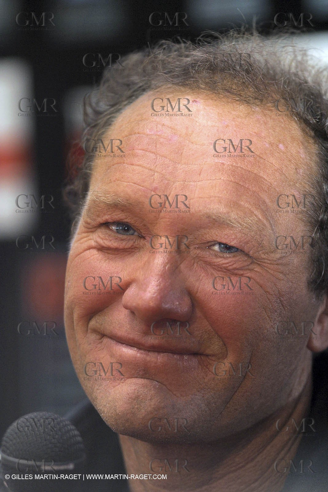 Round the world solo record - Idec - Francis Joyon - Brest finish