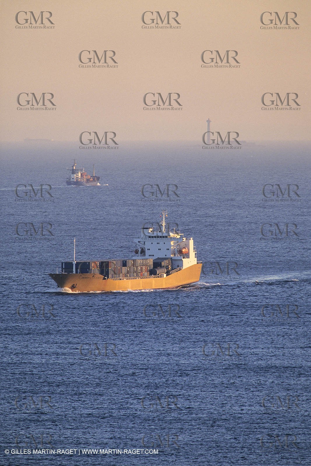 Monde maritime, marine world, Ships at sea, navires en mer