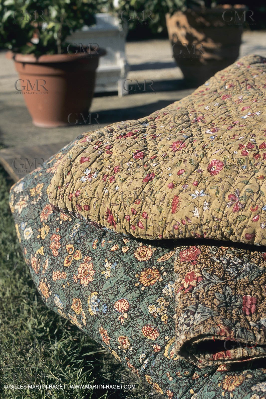 France, Provence, Traditions, Boutis et piqués, traditional cloths from Provence