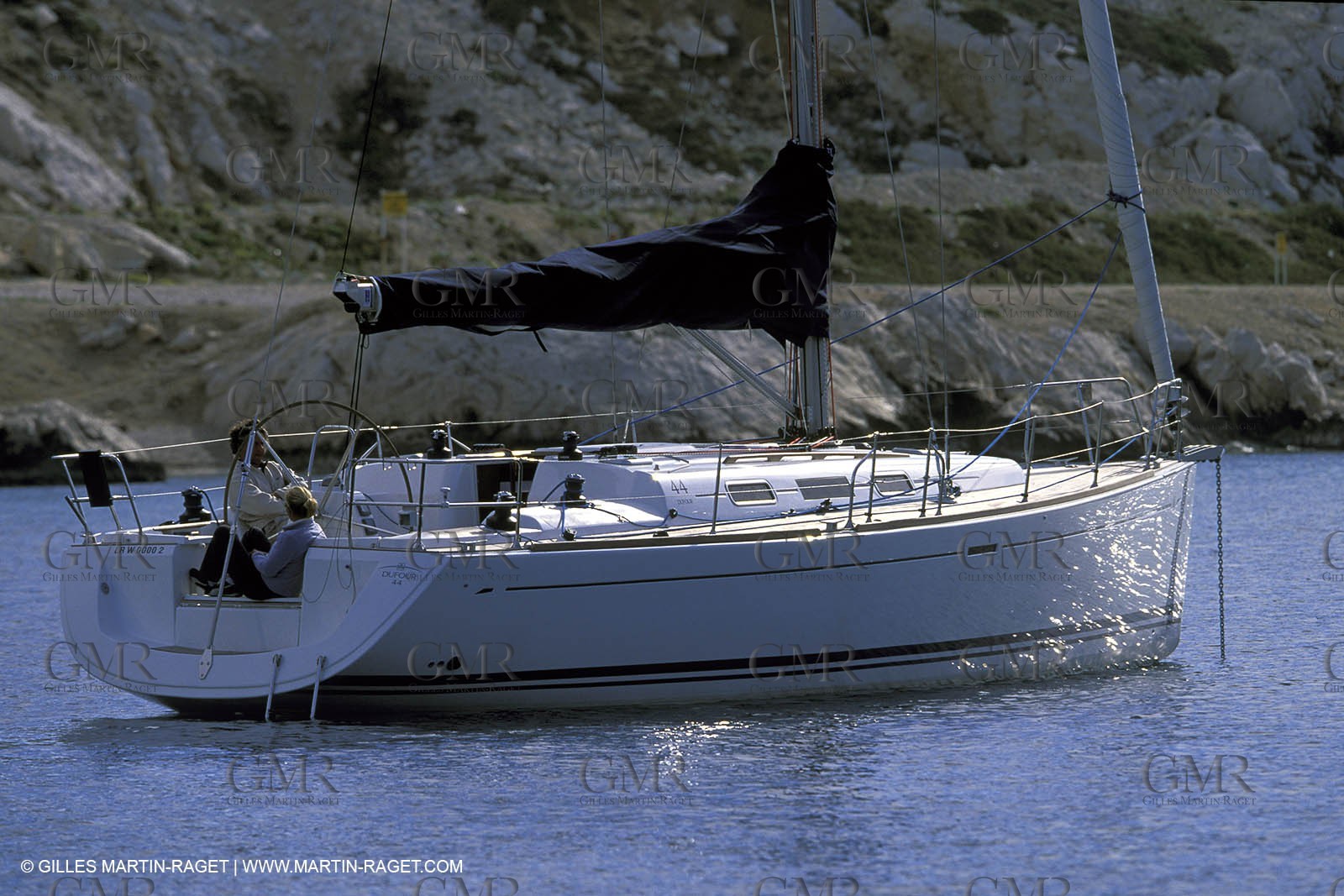 Monocoque de croisiere au mouillage