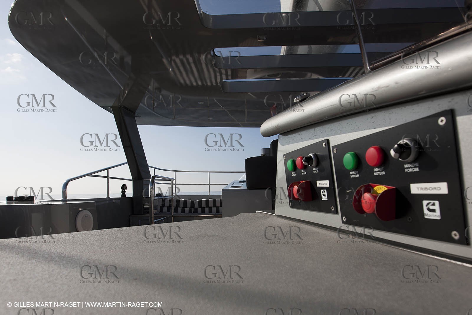 25 02 2011 - La Ciotat (FRA,13) - Super Yachts - Chantier H2X - Cartouche