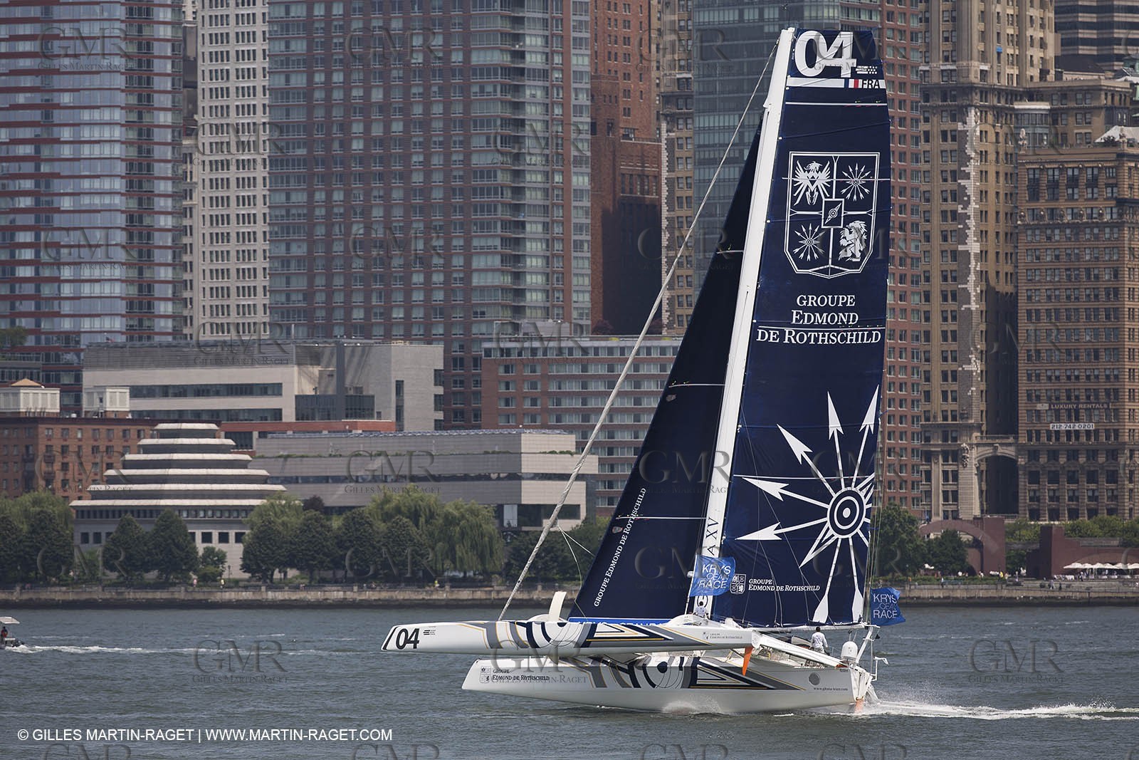 05 07 2012 - New York (USA) - Ocean Krys Race - Speed runs in fornt of NY city
