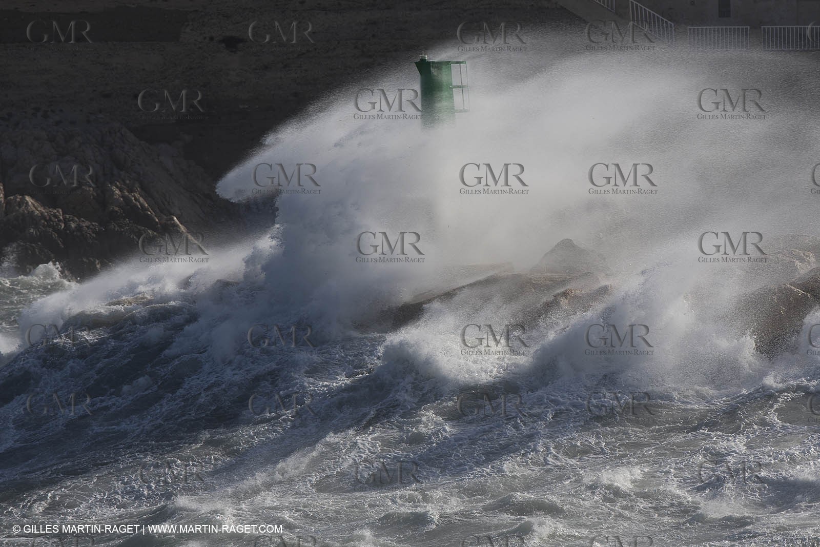 14 03 13 - Marseille (FRA) - Tempête de Mistral