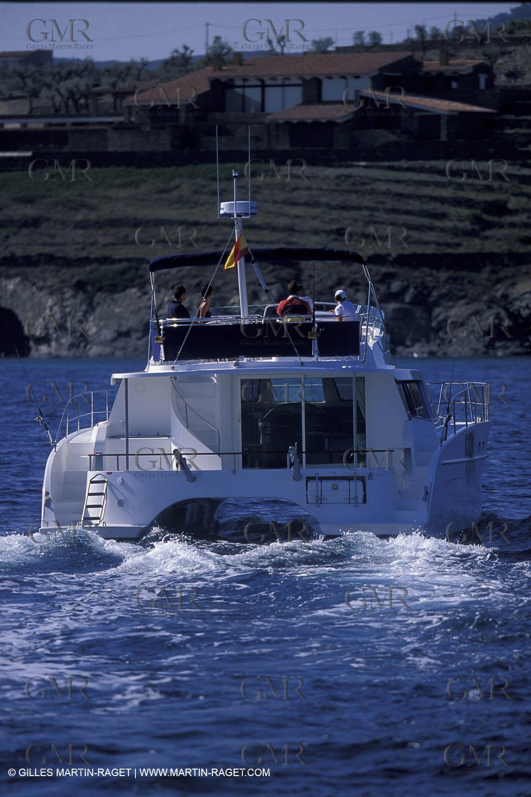 Bateau à Moteur en Route