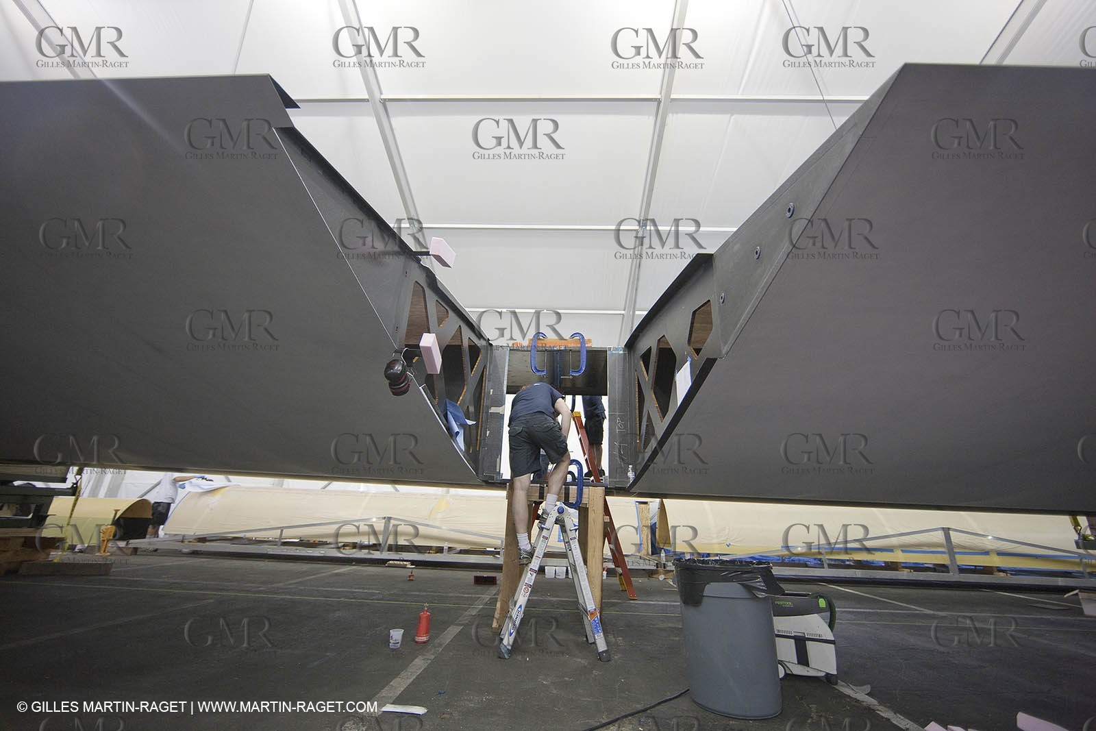 13 10 2009 - San Diego (USA, CA) - 33rd America's Cup - BMW ORACLE Racing - BOR 90 modifications