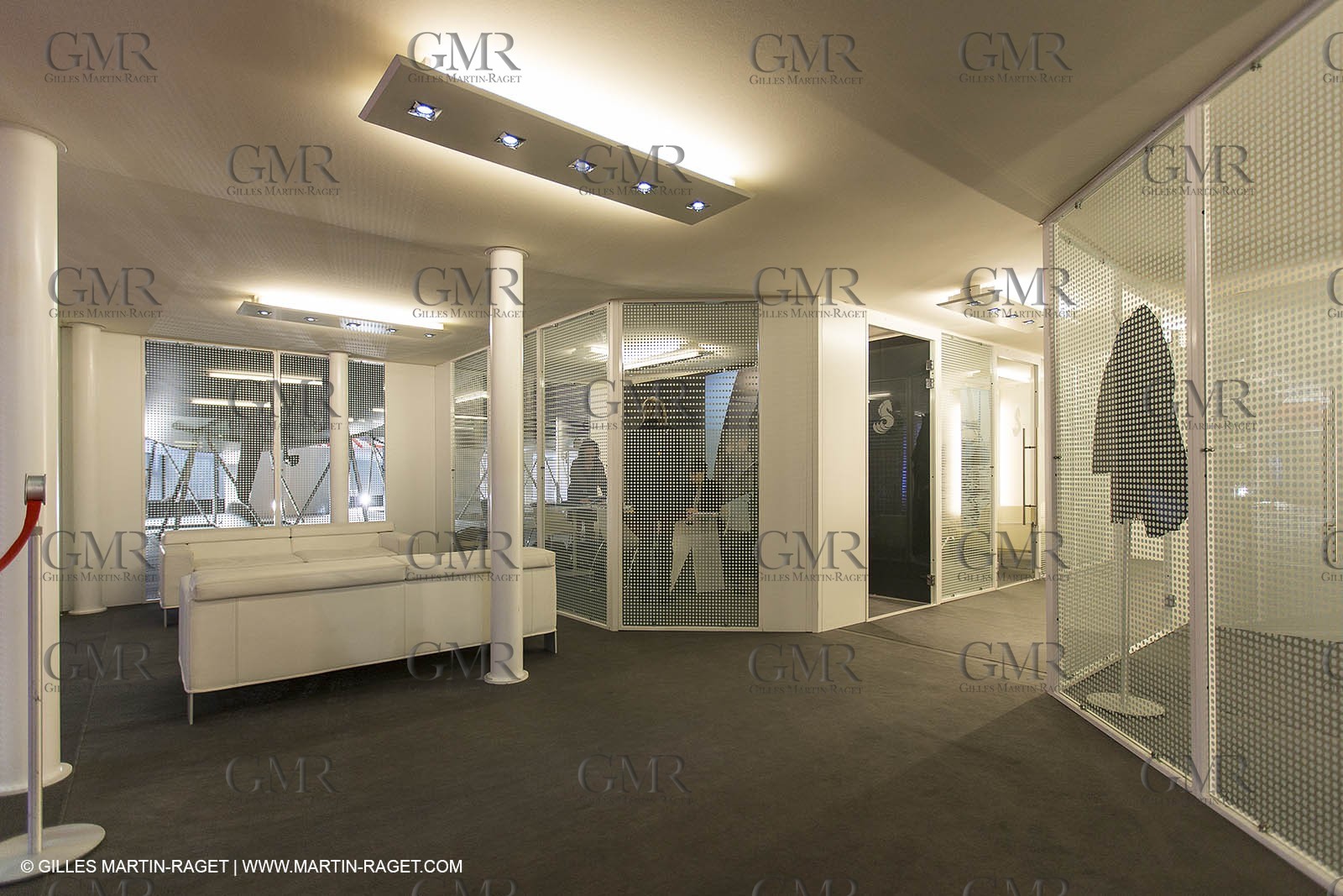 10 12 2013 - Paris (FRA,75) -Paris Boat Show - Beneteau booth