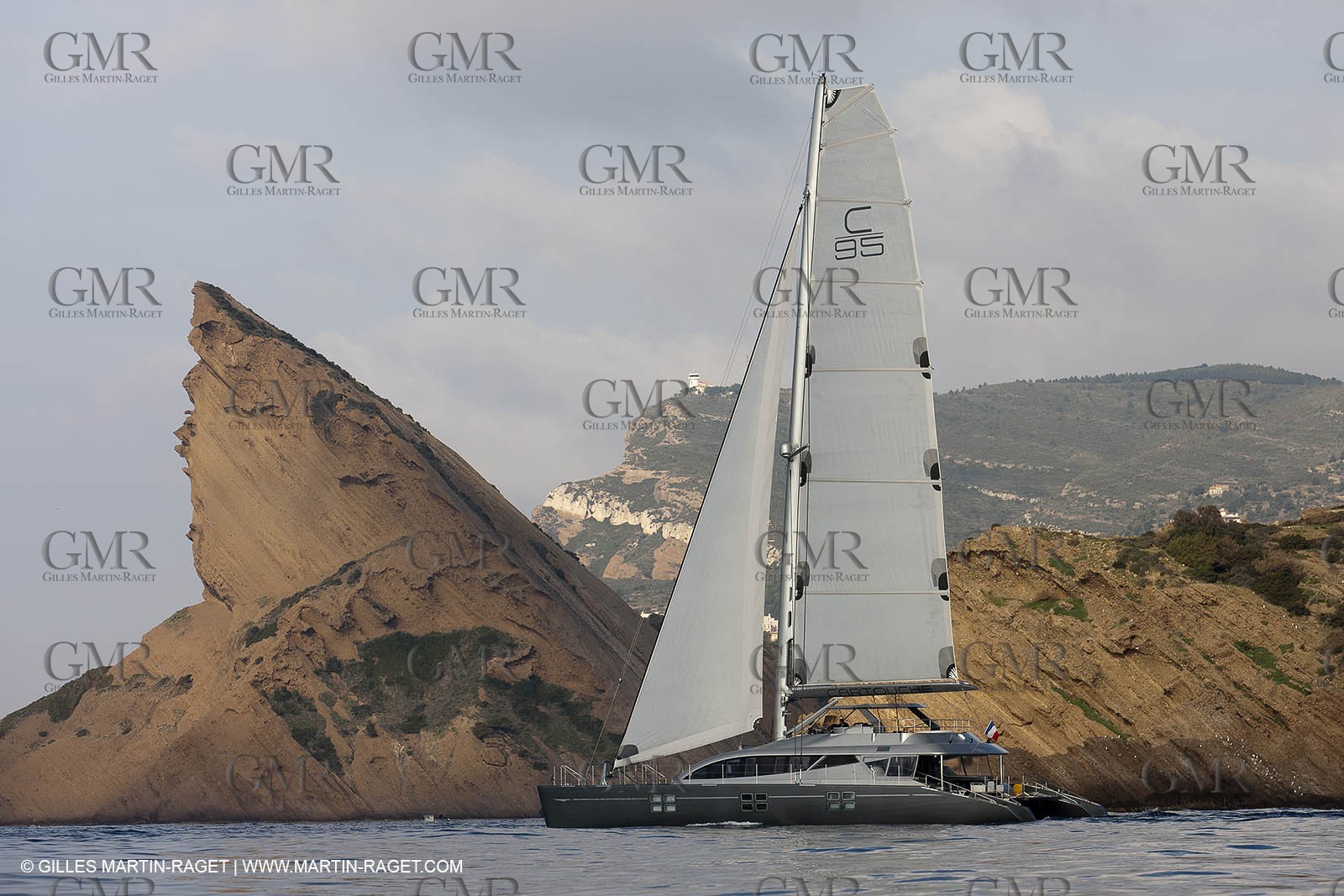 25 02 2011 - La Ciotat (FRA,13) - Super Yachts - Chantier H2X - Cartouche