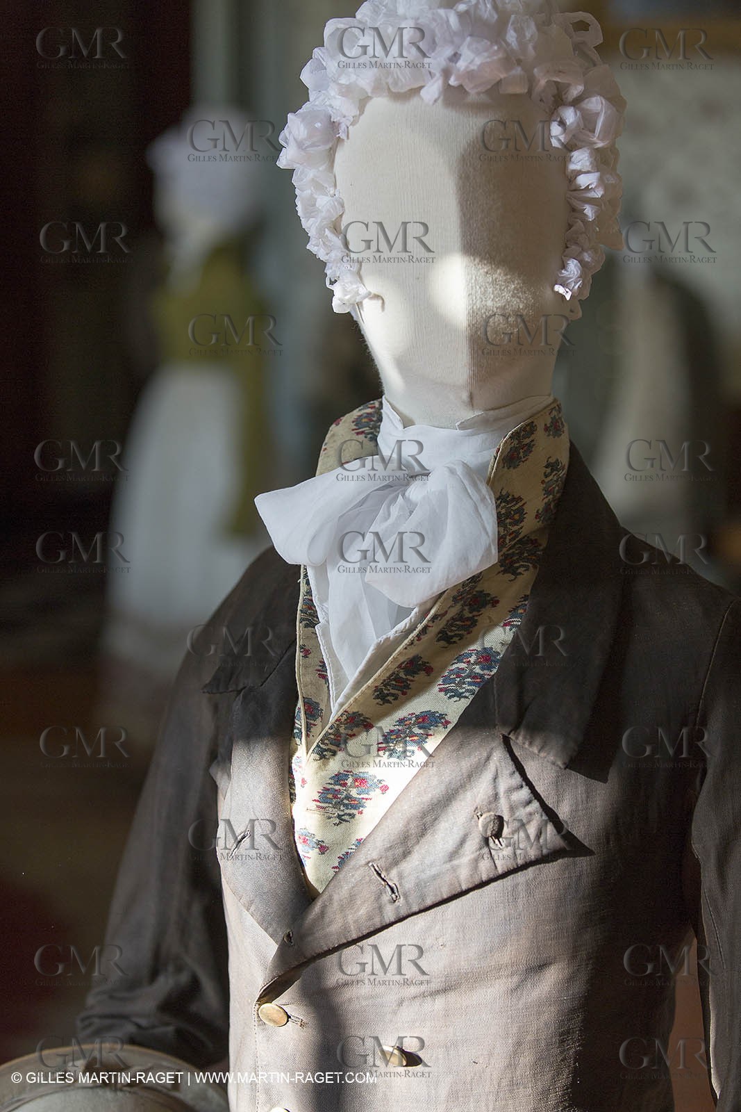 31 10 2013 - Ansouis (FRA,84) - Ansouis castle - Costumes of the exhibit Men costumes