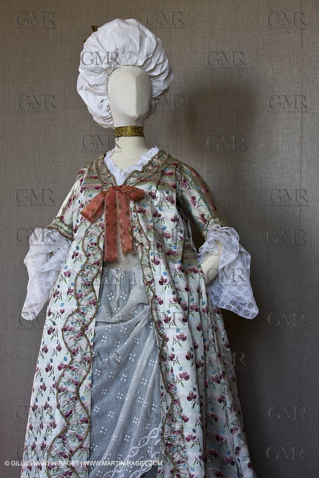 06 07 2012, Toulon (FRA,83), Villa Rozemaine, exhibition 'Fashion Dresses