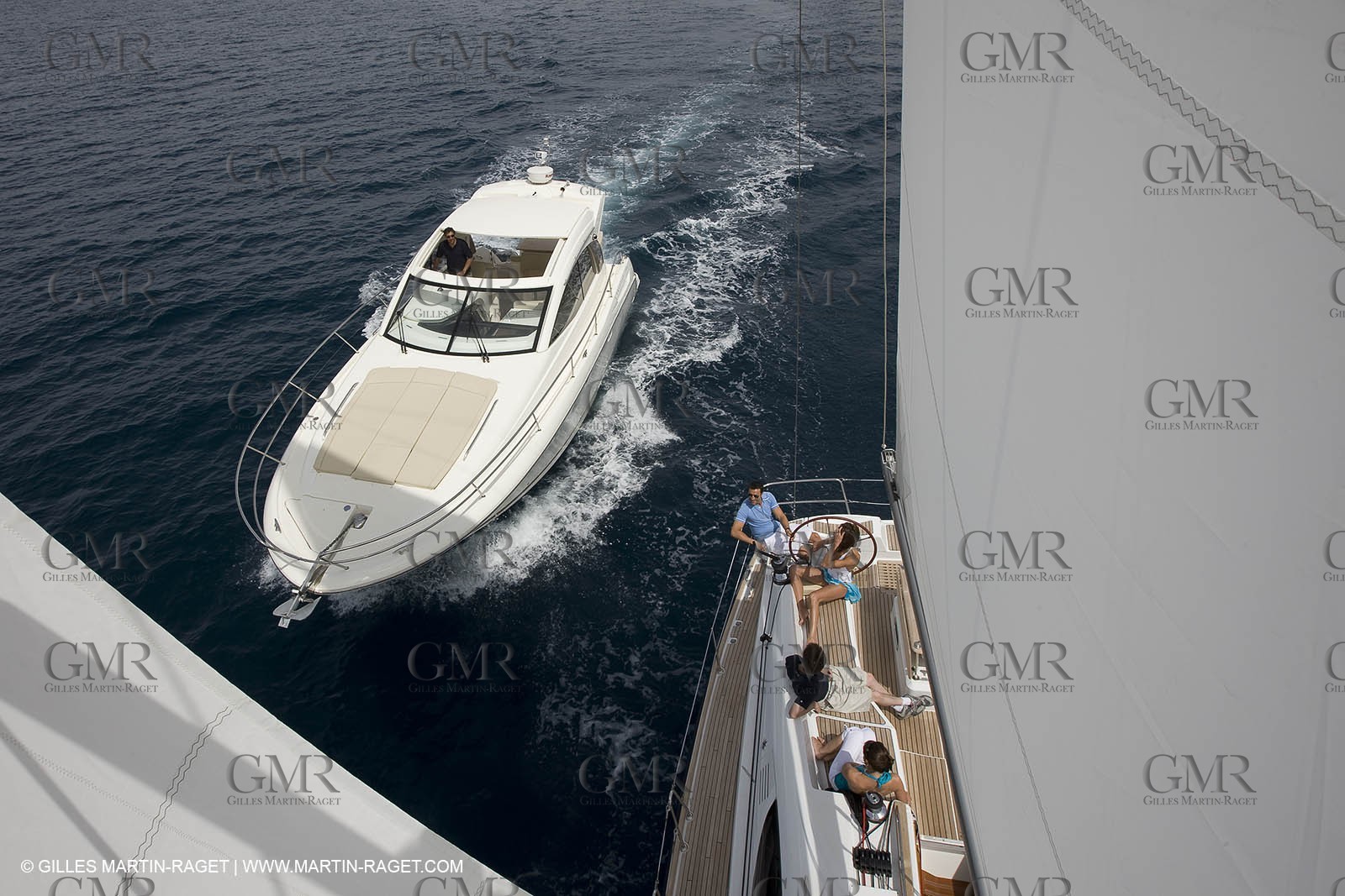 Cruising monohull mooring