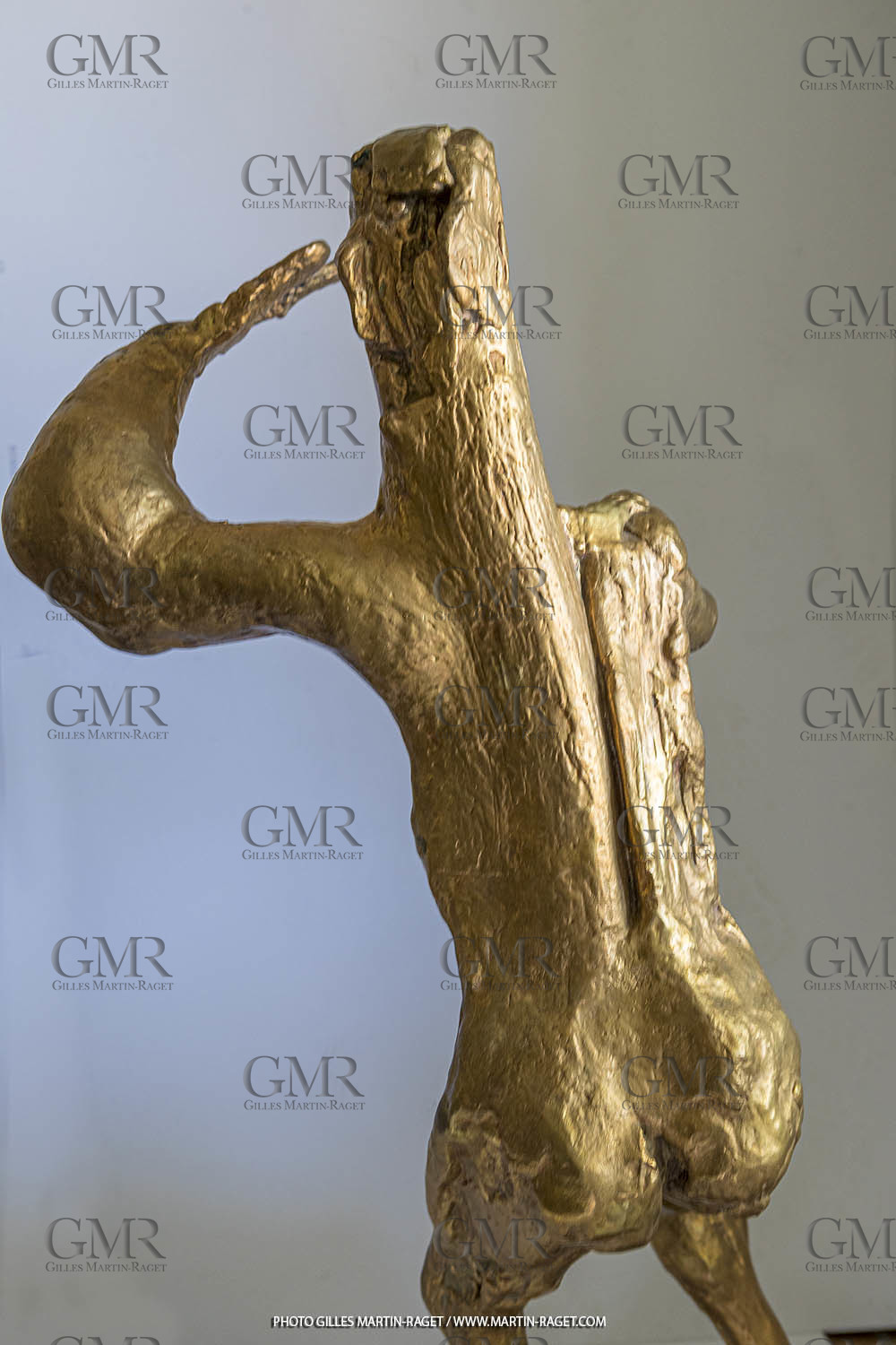 03 08 2020, Marseille (FRA,13), Oeuvre de Germaine Richier, l'Homme-forêt, grand 1945-1946, Bronze naturel nettoyé, Numéroté EA, 94 x 45 x 45 cm, Collection particulière