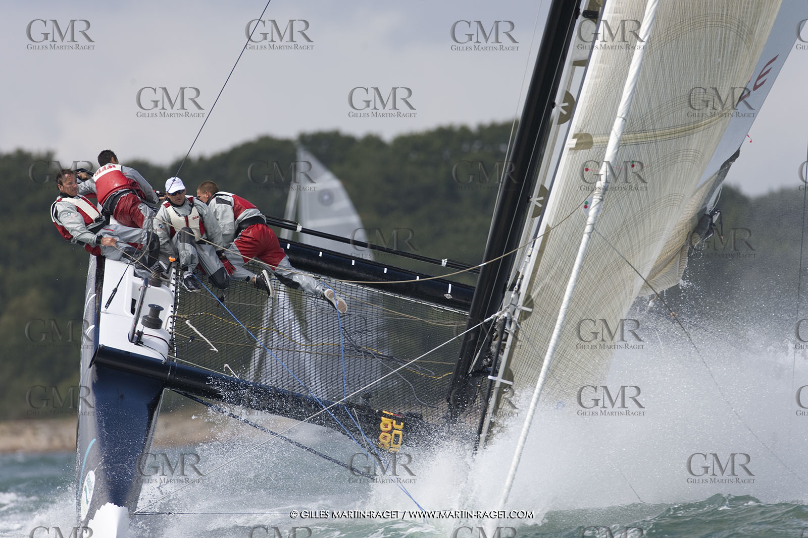 04 08 2008 - Cowes (UK, IOW) - BMW ORACLE Racing - IShare Cup - Racing Day 3