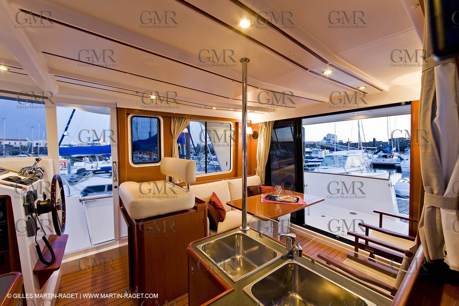 22 06 2009 - Ile d'Yeu (FRA,85) - Chantier Bénéteau - Trawler 34