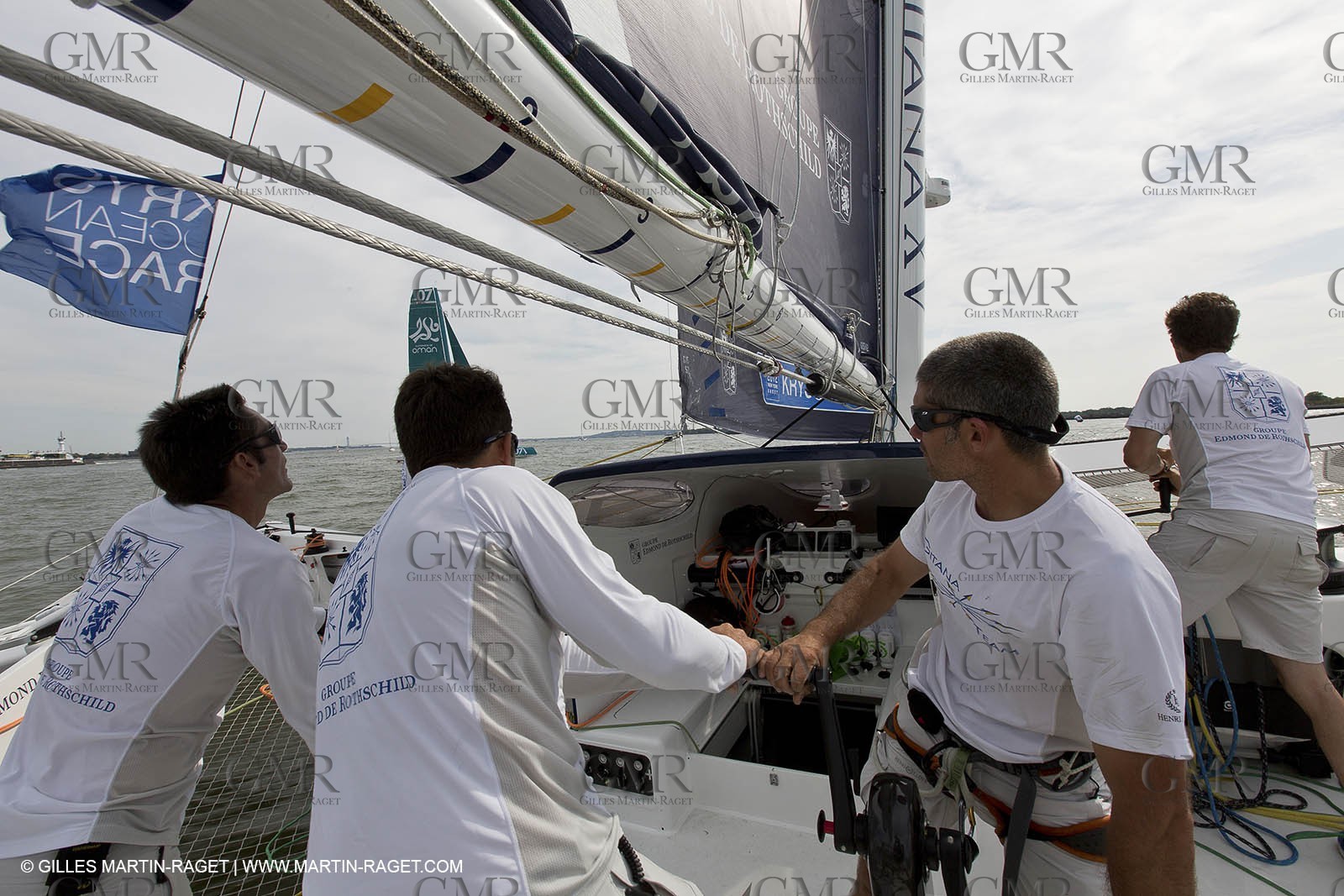 05 07 2012 - New York (USA) - Ocean Krys Race - Speed runs in fornt of NY city