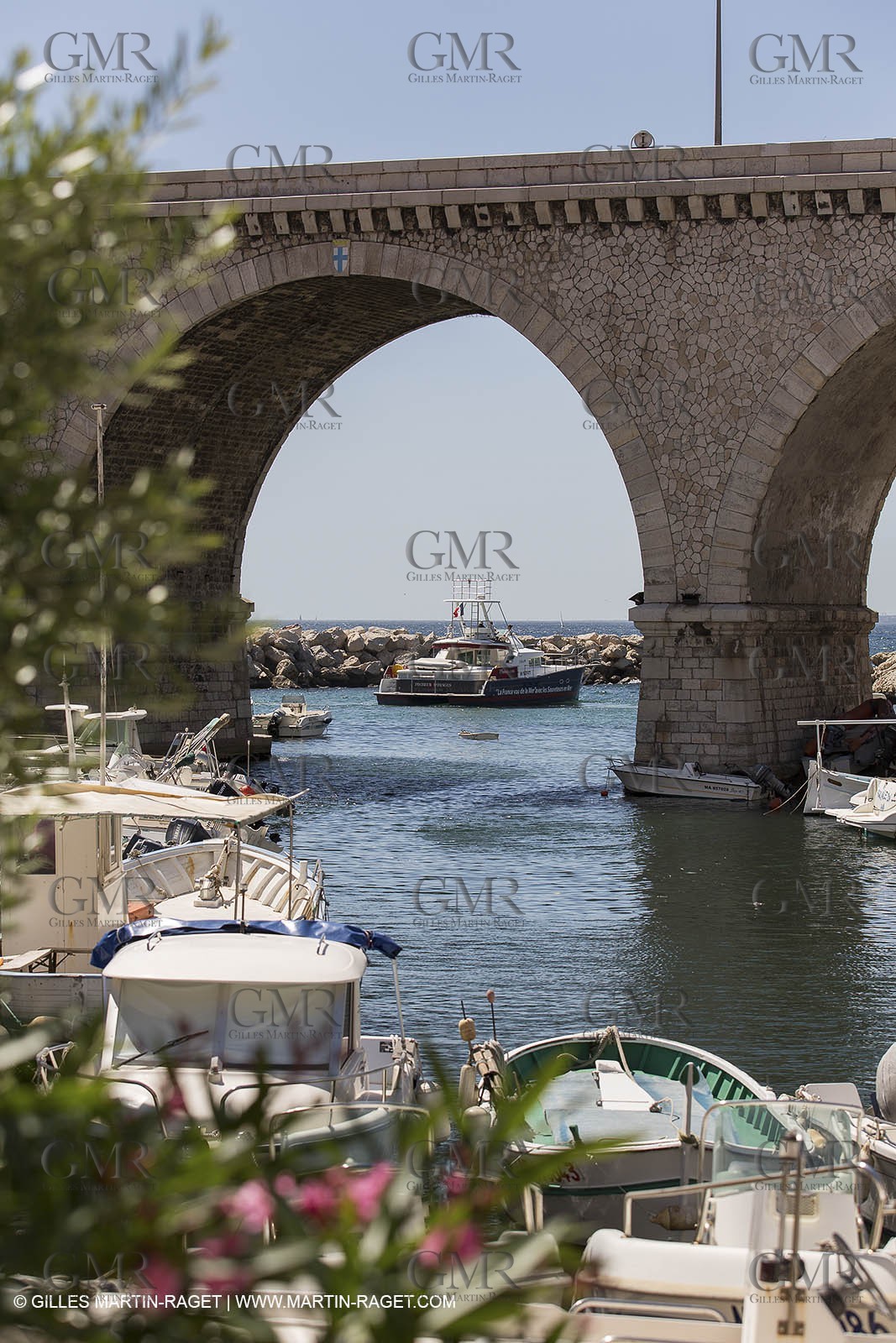 16 07 2012 - Marseille (FRA,13) - Pêcheur d'Images, Philip Plisson boat, in Marseille bay.
