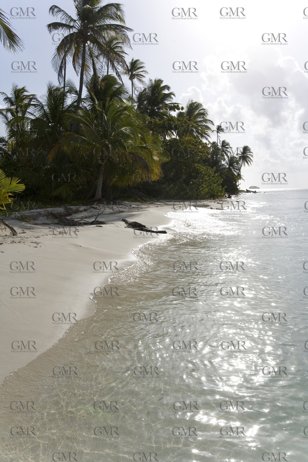 01 02 2008 - San Blas Archipelago (Panama) - Motor Yacht Senses