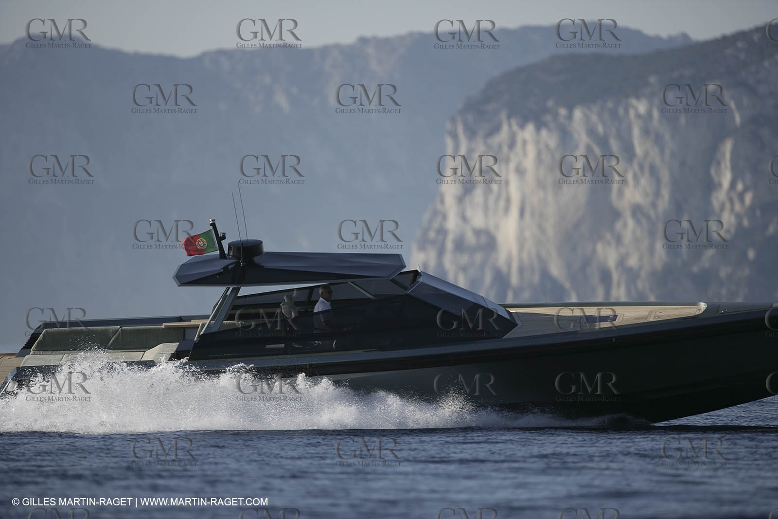 16 07 2007 - Portisco (Italie, Sardaigne) - Wally Power 47, 2007 version