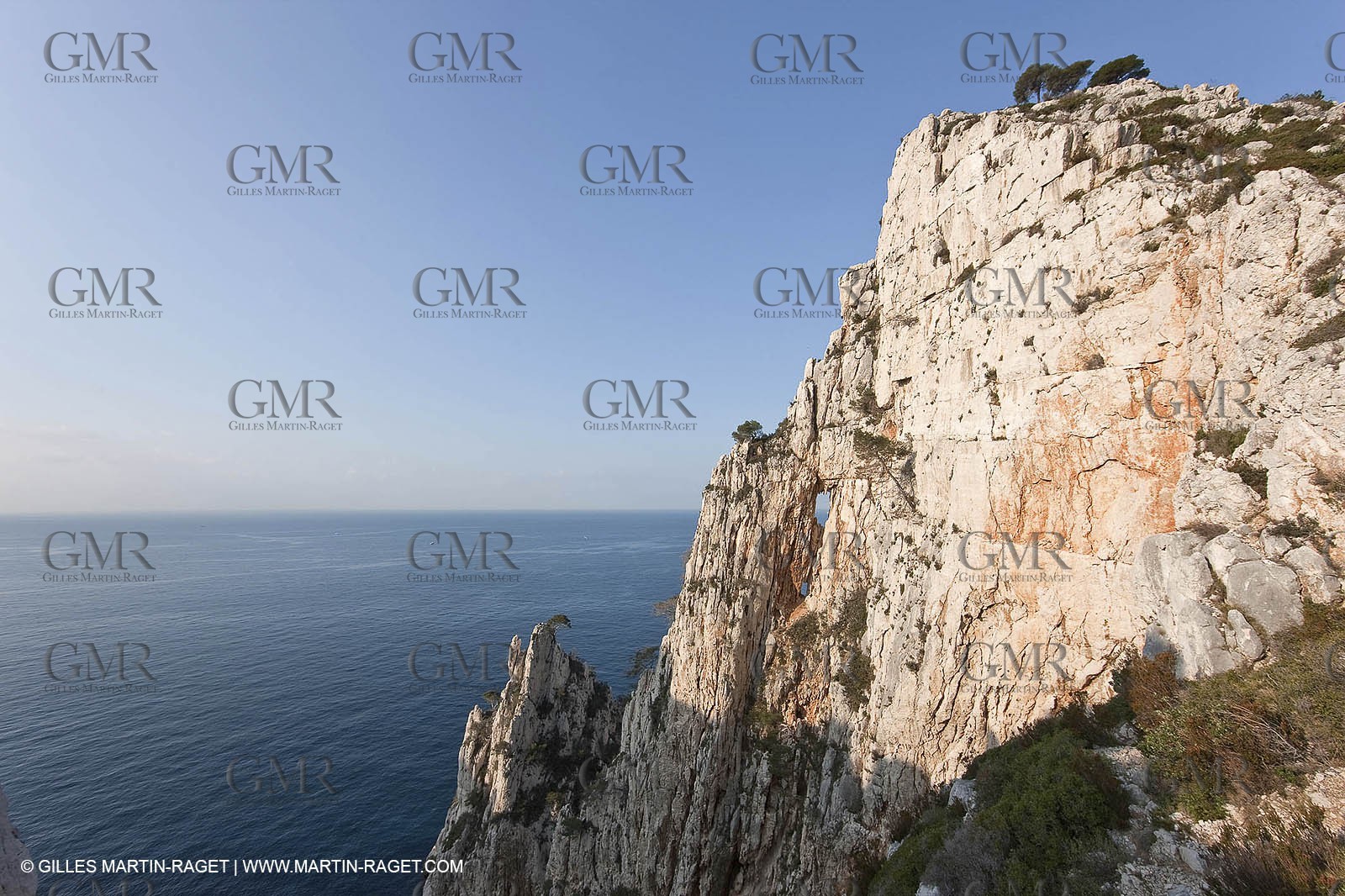 20 03 2009 - Marseille (FRA, 13) - Les Calanques - Pic de l'Eissadon et falaises du Devenson