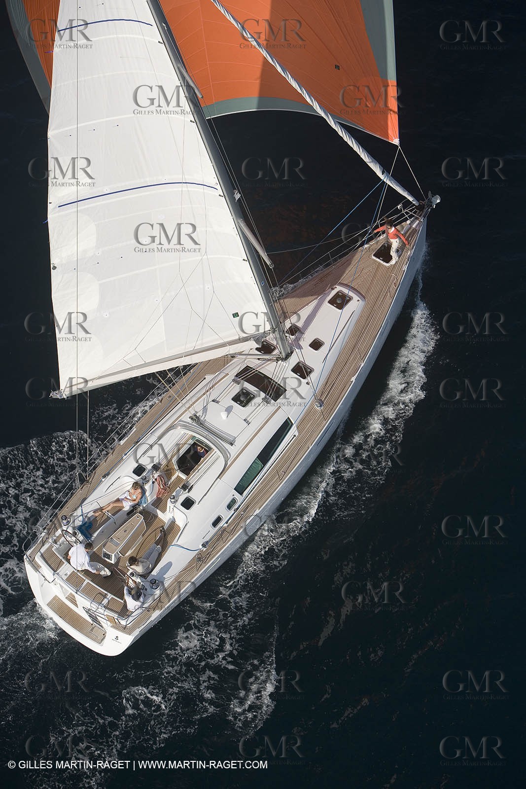 Crusing monohull sailing