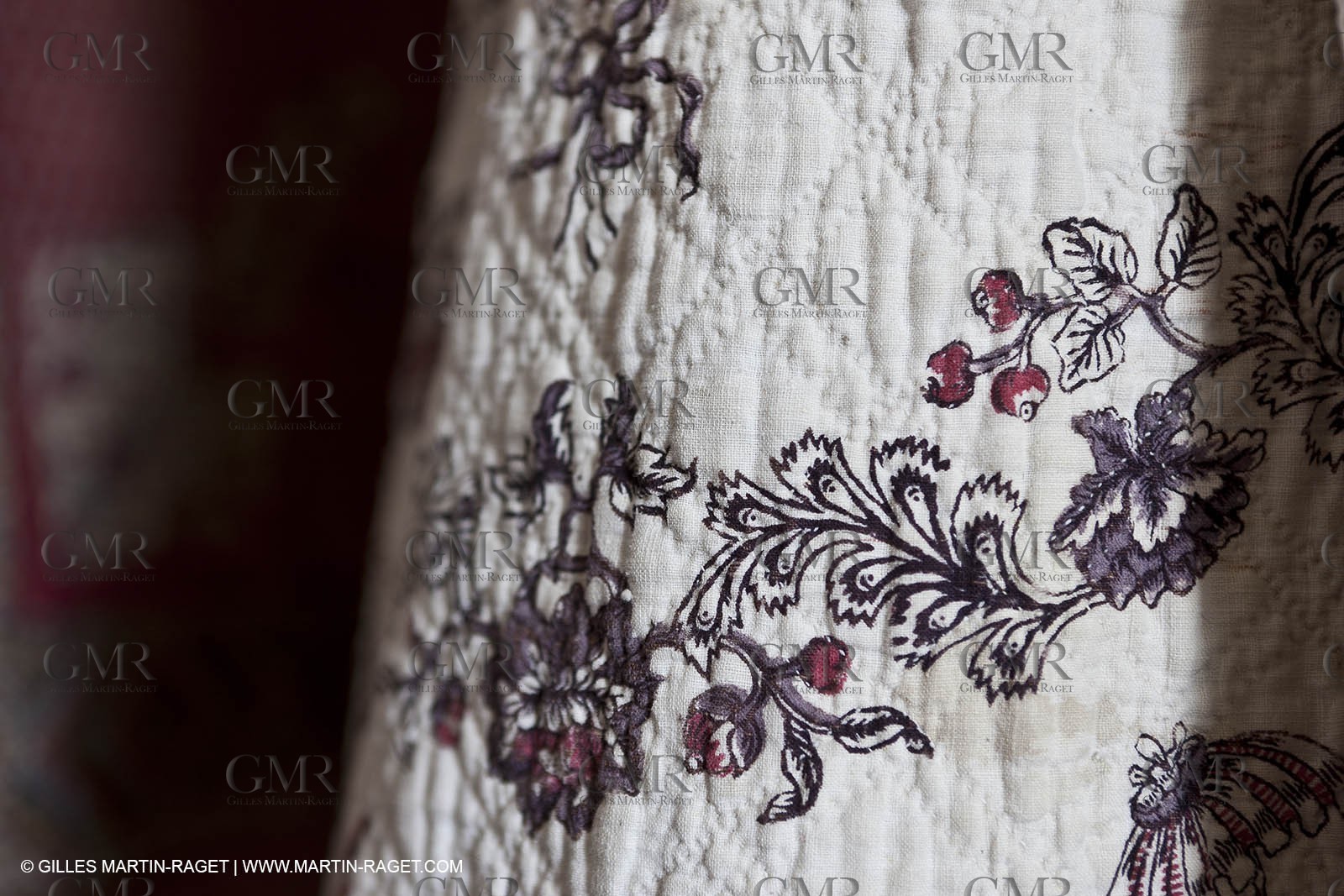 30 06 2011 - Toulon (FRA,83) - Villa Rosemaine - Indiennes sublimes exhibition