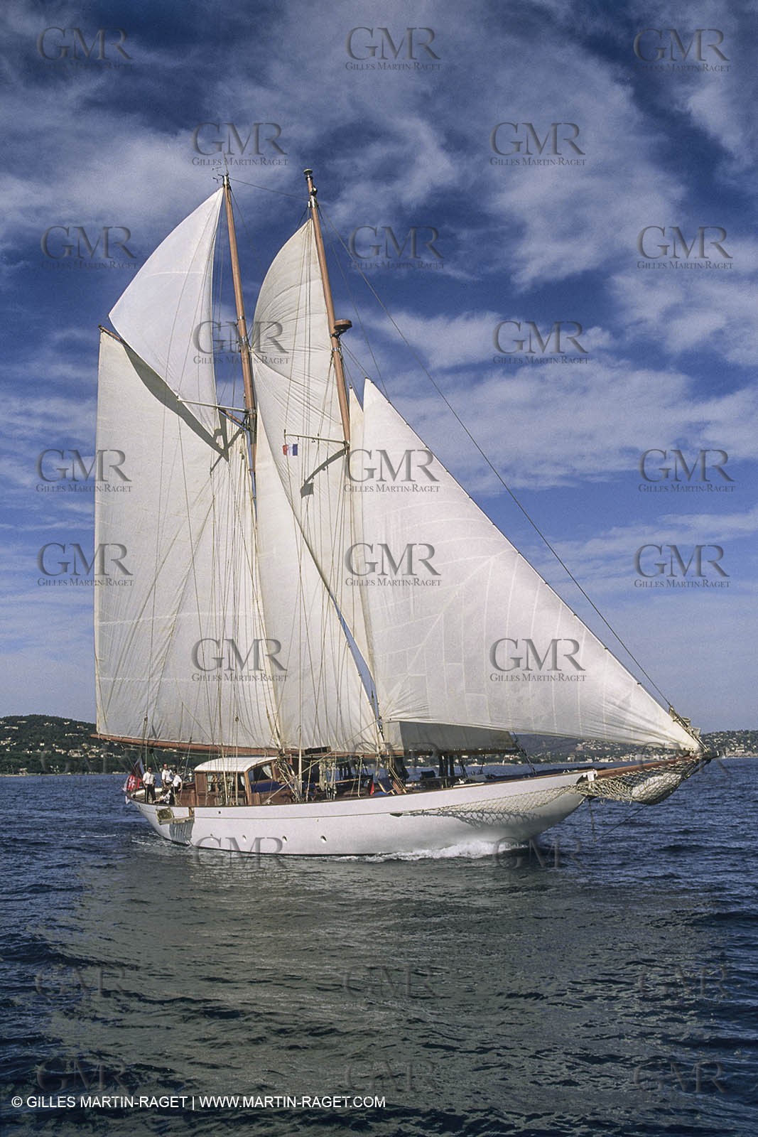 Classic Yachts, Weatherbird