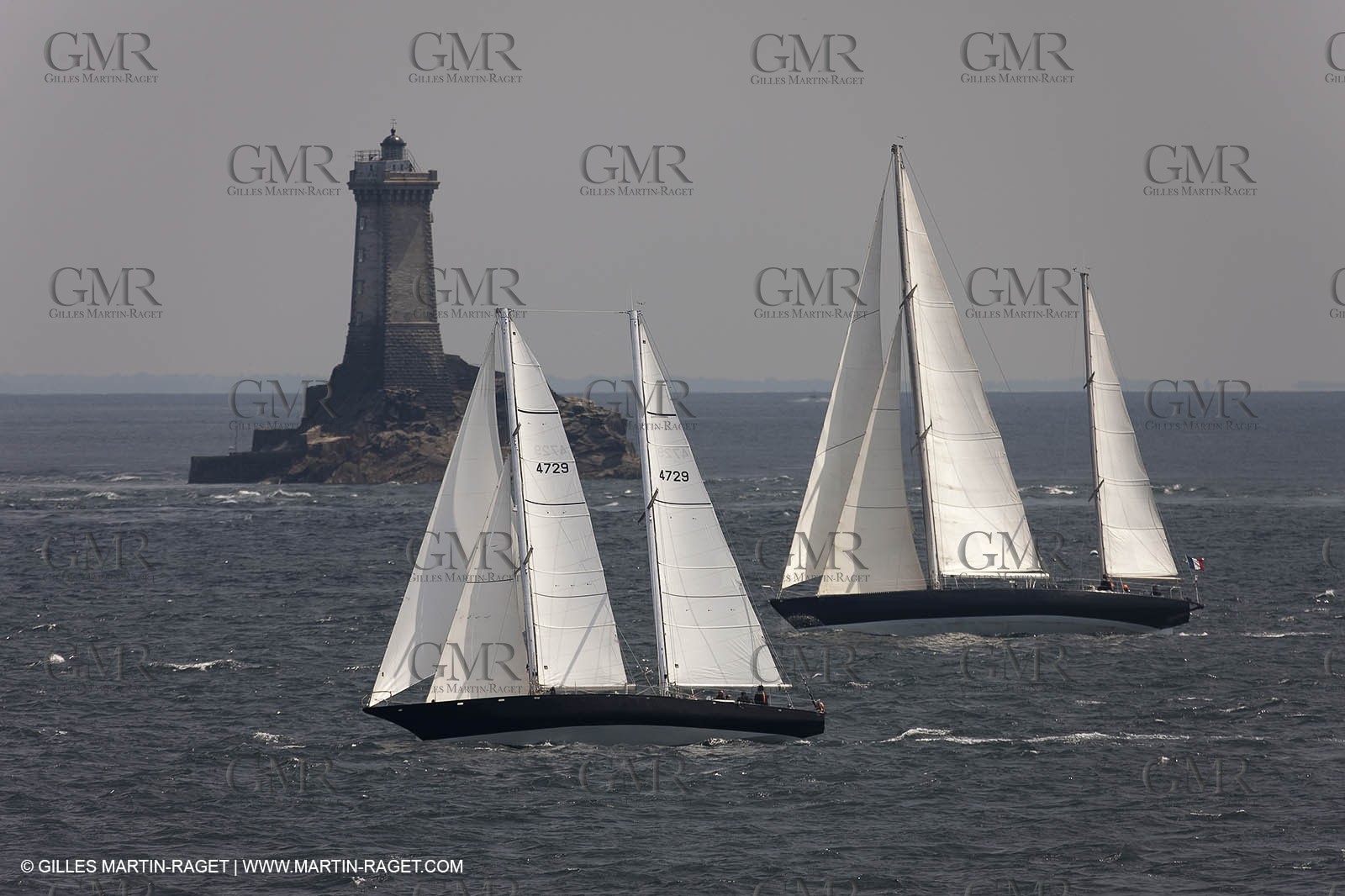 19 05 2010- Sein - (FRA,56)  -  Pen Duick III and Pen Duick VI in the Sein island straight