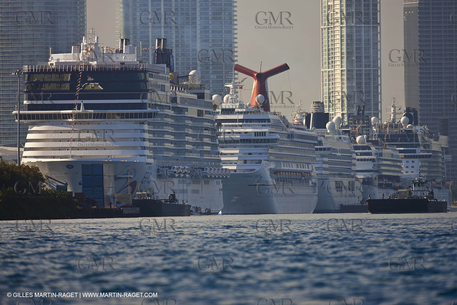 06 12 2010 - Miami (USA, FLA) - 2010 RC 44 World Champîonship - Oracle RC 44 Cup Miami - Day 6 - Fleet racing