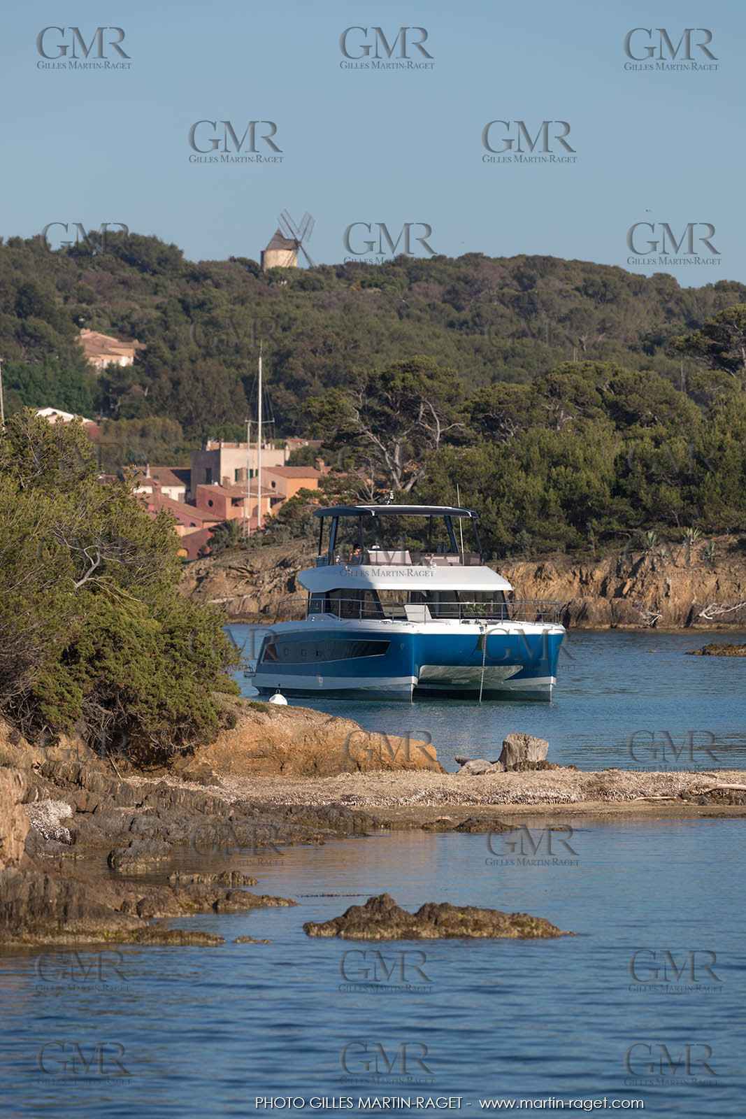 17 05 2017, Porquerolles (FRA,12), Fountaine-Pajot MY 44
