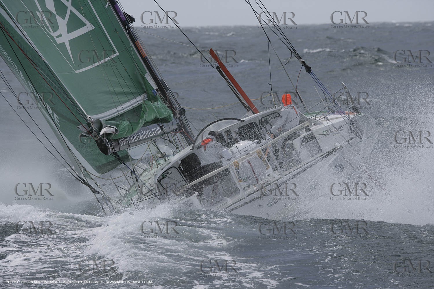 21 06 2007 - Bell Ile en mer (South Britanny, France) - IMOCA Monohulls - Delta Dore (Jeremie Beyou) sea trials