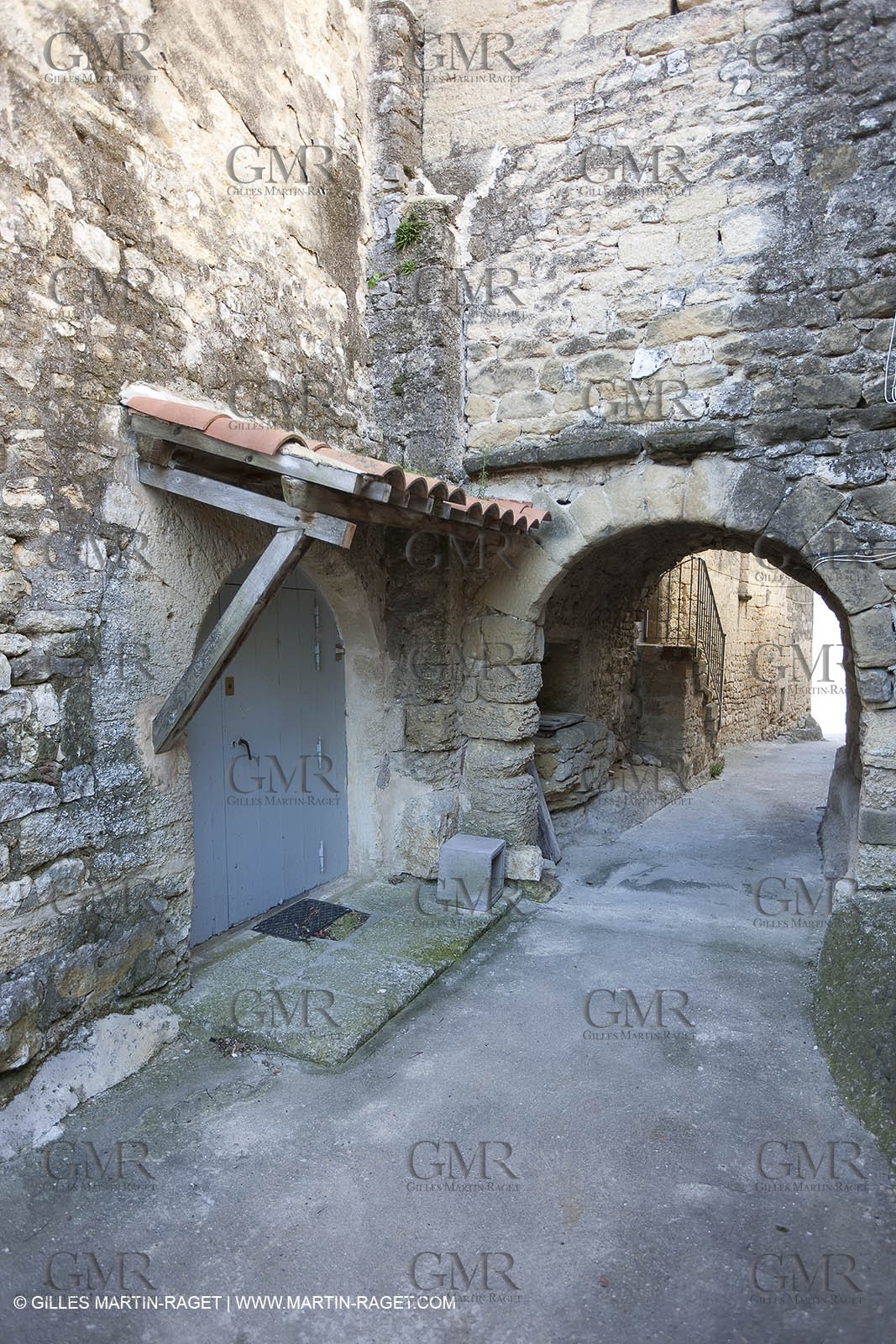 28 04 2009 - Vic - Commune de Ste Anastasie (FRA, 30) - Atlas Nîmes Métropole - campagne 2009