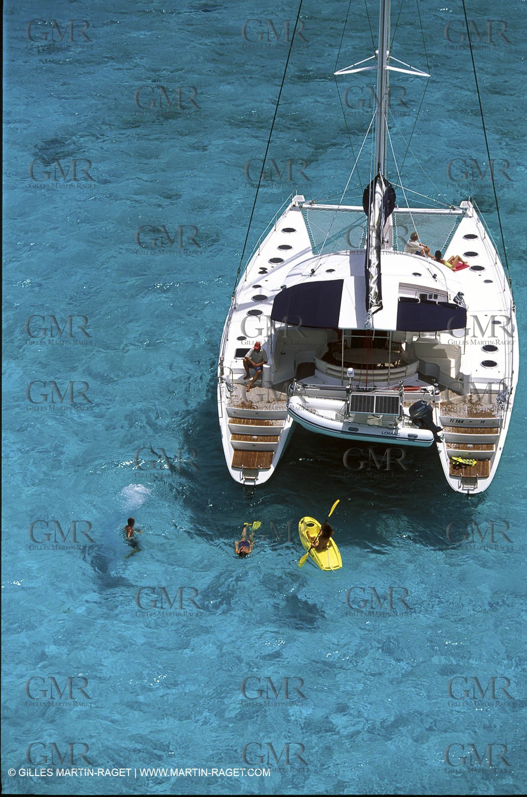 Multicoque au mouillage