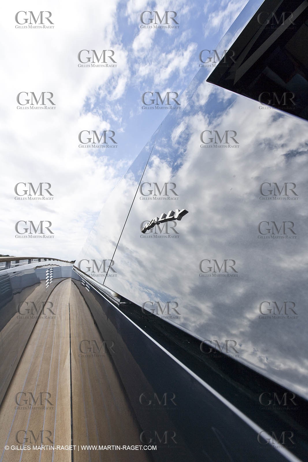 29 09 2007 - St Jean Cap Ferrat - Wally Yachts - Wally Power 70 - Lau Lau