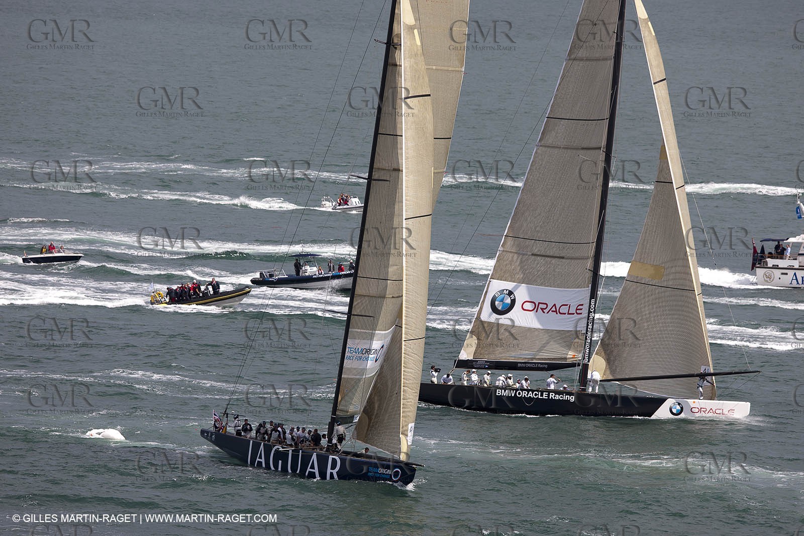 05 08 2010 - Cowes (UK, IOW) - The 1851 Cup -  BMW ORACLE Racing -  - Round The Island Race - Rounding No Man's Land fort.