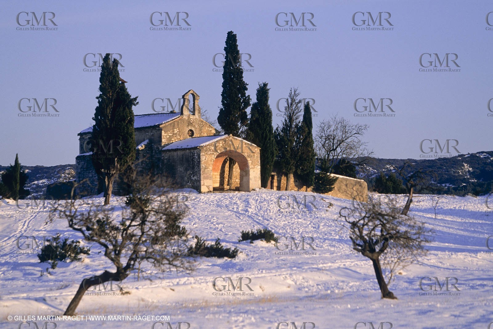 Provence under snow - Alpilles - Chapelle Saint Sixte - Eygalières