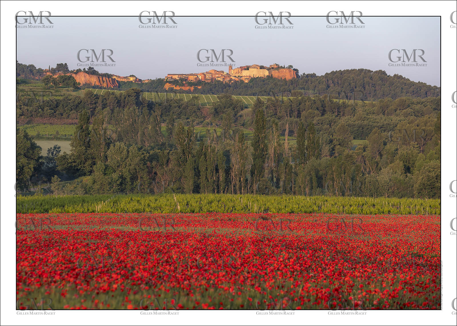 Produit : Tirage photo réalisé par nos soins sur imprimante jet d'encre professionnelle Epson à partir de 8 encres ultrachrome inaltérables (label Digigraphie).Formats au choix : . 30x40 cm. 50x70 cm. 80x120 cm.Choix des papiers :. Papier standard brillant 250 gr., filet noir, marge blanche, tirage non signé. Papier haut de gamme satiné 290 gr. filet noir, marge blanche, tirage vérifié et signé par l'auteur.. Autres supports (canvas, acrylique, dibond) sur demandeConditionnement : tube cylindrique renforcé.Options pour l'expédition : . colissimo + dépôt boîte aux lettres (France uniquement). Colissimo avec signature à réception. Transporteur express (2 jours ouvrés) avec signature à réceptionCliquez sur caddie pour sélectionner votre formule et démarrer la procédure de commande en ligne