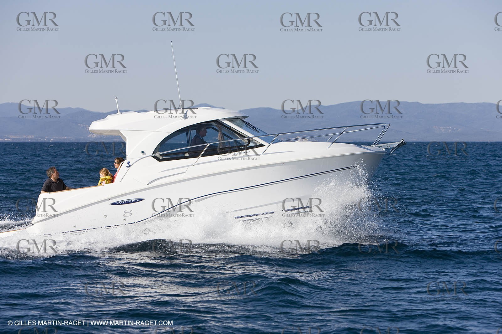 15 04 2008 - Porquerolles (Fra, 83) - Beneteau - Antares 8