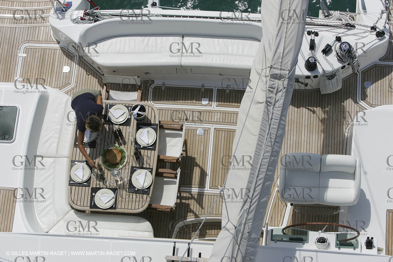 Privilege 585 - Go Free - Martinique Voile - Croisière - Repas