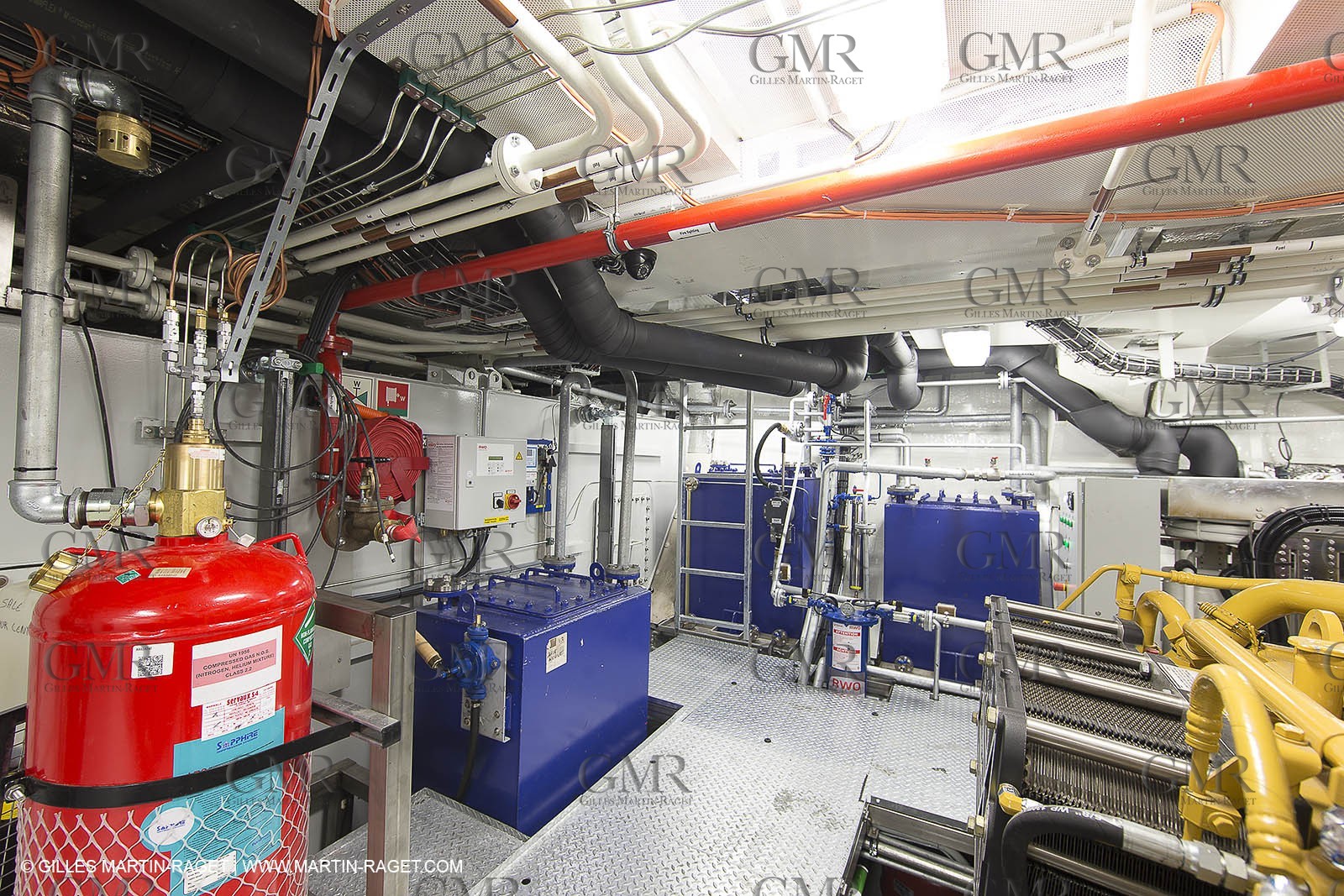 11 09 2014 - la Ciotat (FRA,13) - onboar Al Azzizi, oceanographic research ship buit by H2X boat yard, measure devices manipuation