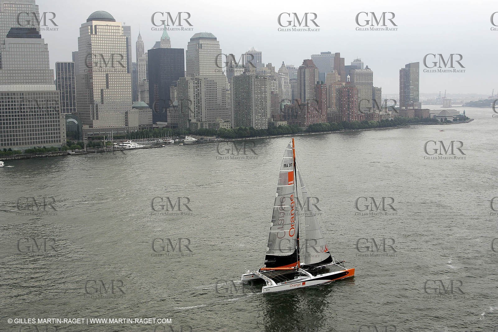 Orange II-Record Atlantique 2004-Navigation devant NewYork avant le départ