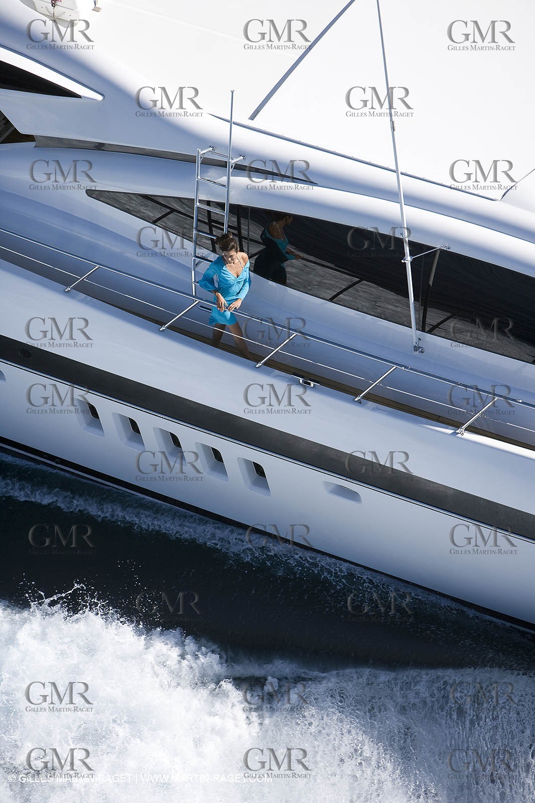 06 09 2007 - Saint Tropez (FRA, 83) - Superyachts - Motoryachts - Mangusta 92 Triple Fun in Saint Tropez - Mooring at Club 55 at Pampelonne Beach