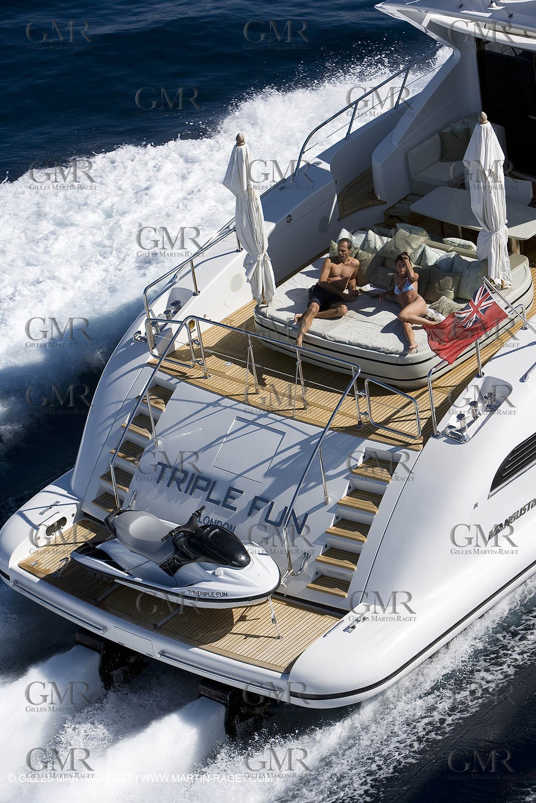 06 09 2007 - Saint Tropez (FRA, 83) - Superyachts - Motoryachts - Mangusta 92 Triple Fun in Saint Tropez - Mooring at Club 55 at Pampelonne Beach