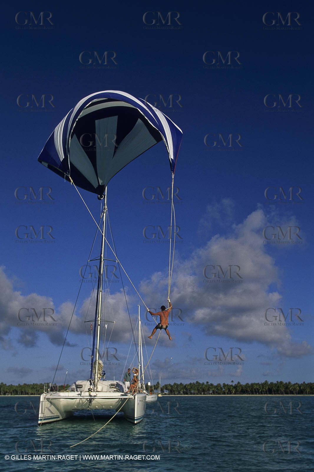 Cruising multihull mooring