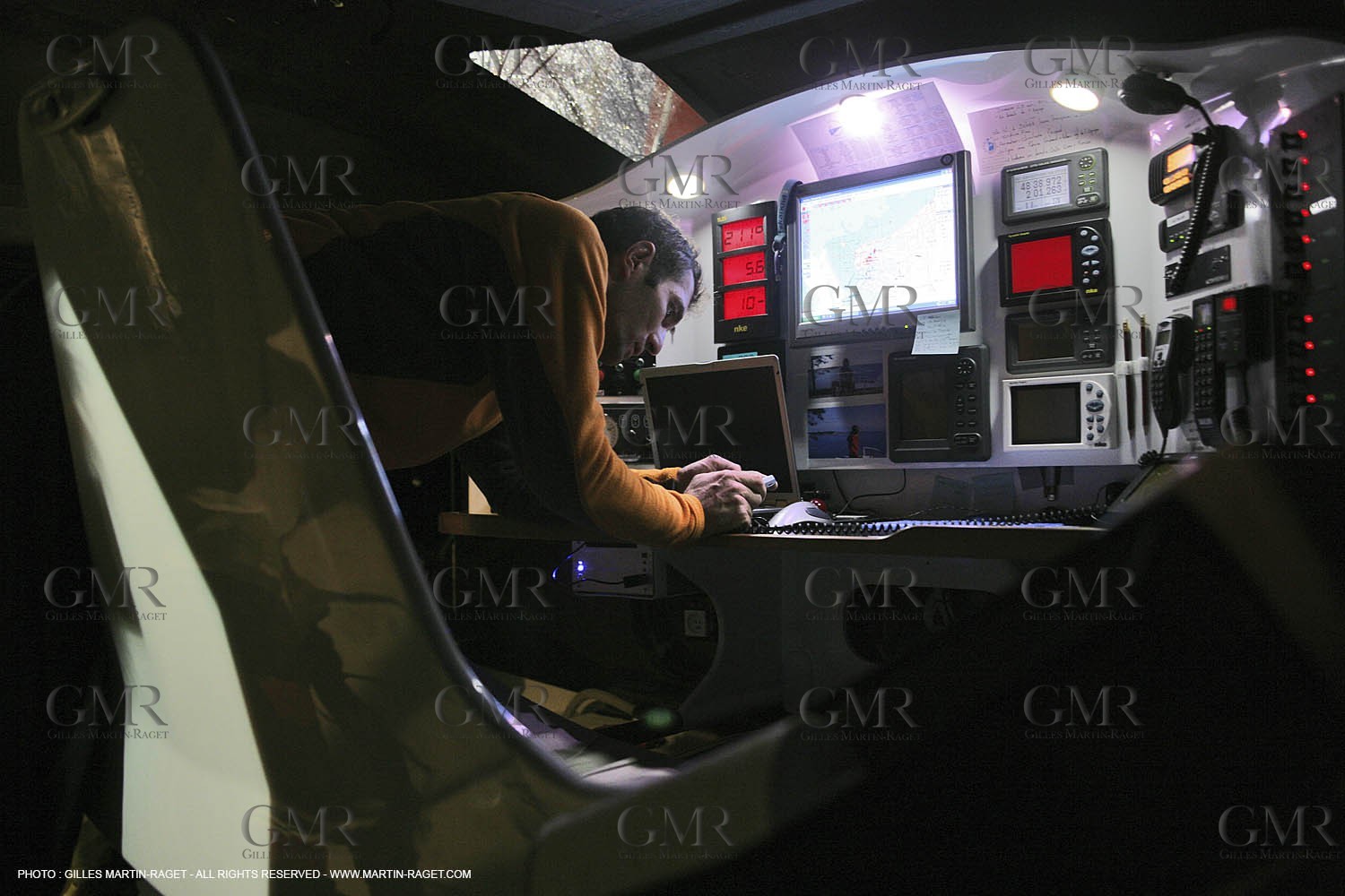 29 10 2006 - Saint Malo (FRA) - Route du Rhum 2006 - Passing through the locks