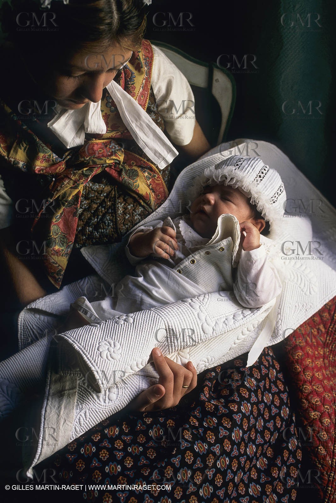 France, Provence, Traditions, Boutis et piqués, traditional cloths from Provence