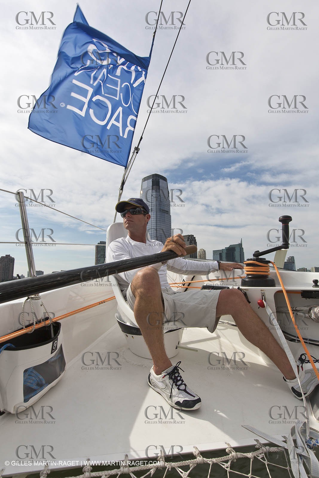 05 07 2012 - New York (USA) - Ocean Krys Race - Speed runs in fornt of NY city